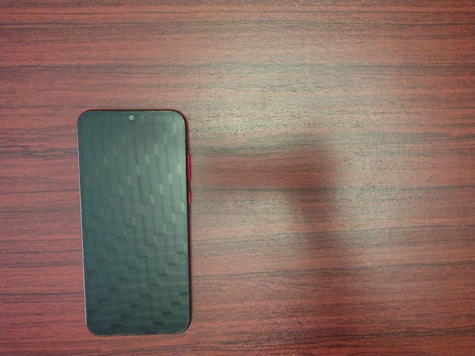 Телефон Motorola E6s