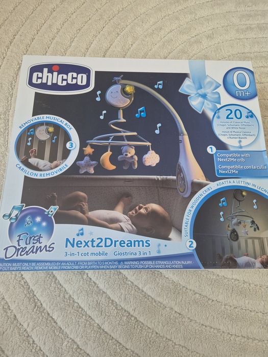 Пееща играчка за кошара въртяща се с играчки