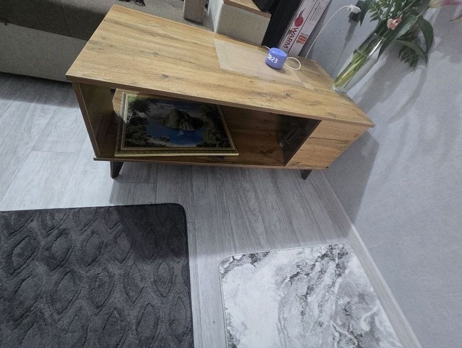 Продаю срочно стол