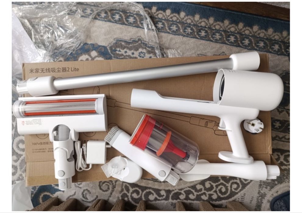 Продам пылесос Xiaomi Mijia Wireless Vacuum Cleaner 2 Lite