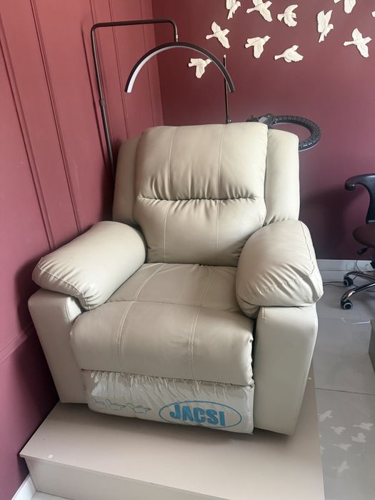 Продам Реклайнеры 2 шт