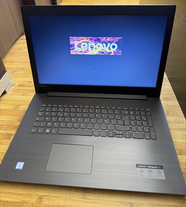 Vand Laptop Lenovo ideapad 330,Intel core I3-7300,4 GB Ram,500gb SSD