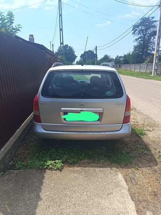 Dezmembrez Opel Astra G