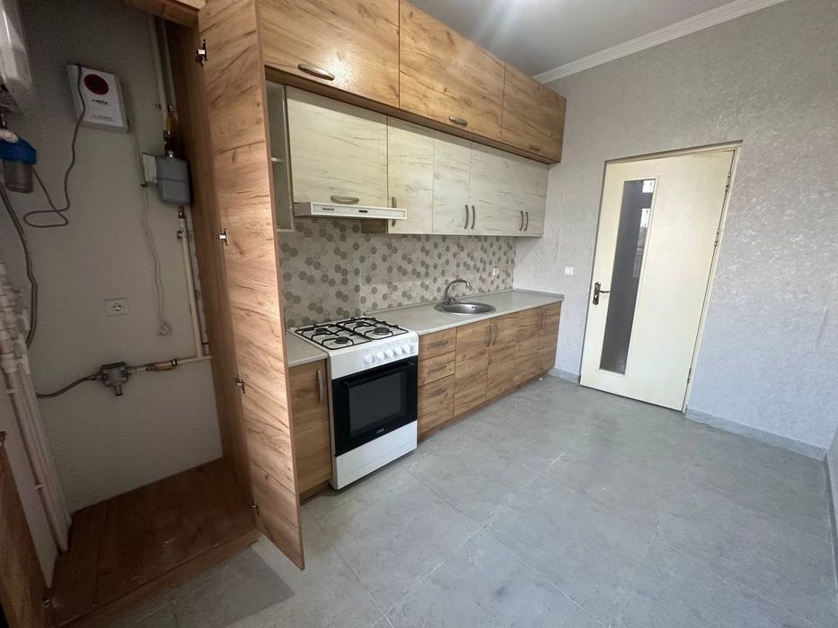 TEZ sotiladi Yevro remont OQTEPA SOHIL BOYIDA