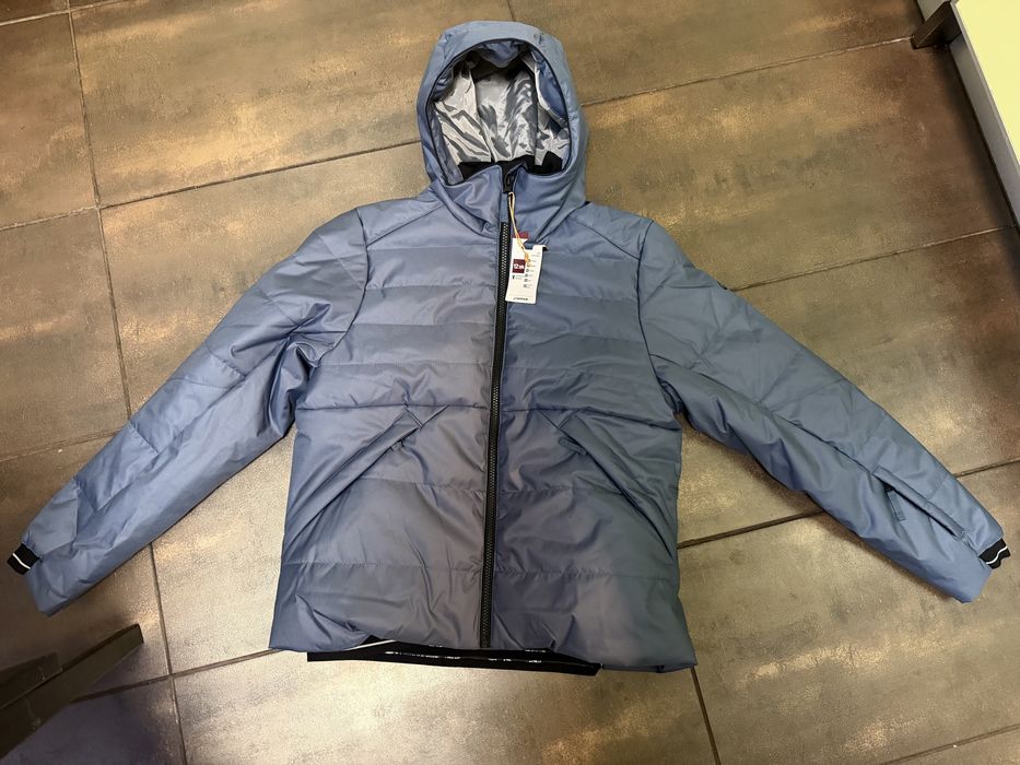 Чисто ново скиорско,непромокаемо яке 25 евро