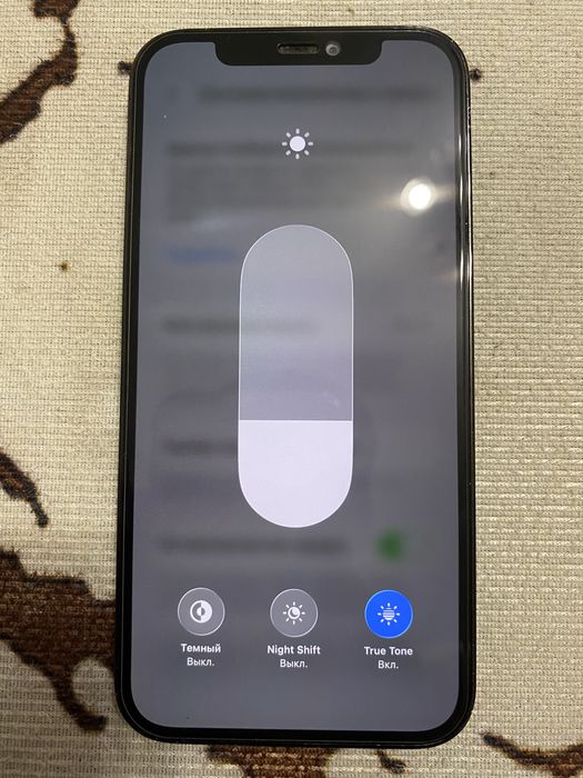 iPhone 12 pro, в хорошем состояние
