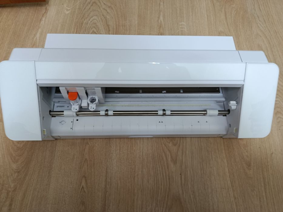 Режущий плоттер Silhouette CAMEO 4