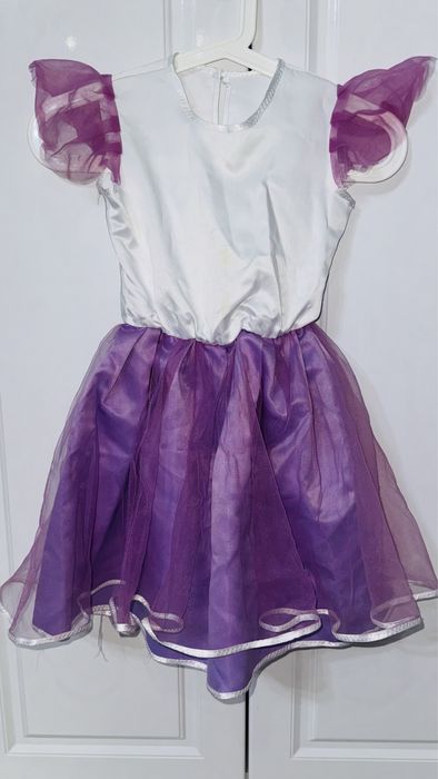 Продам платья для девочек