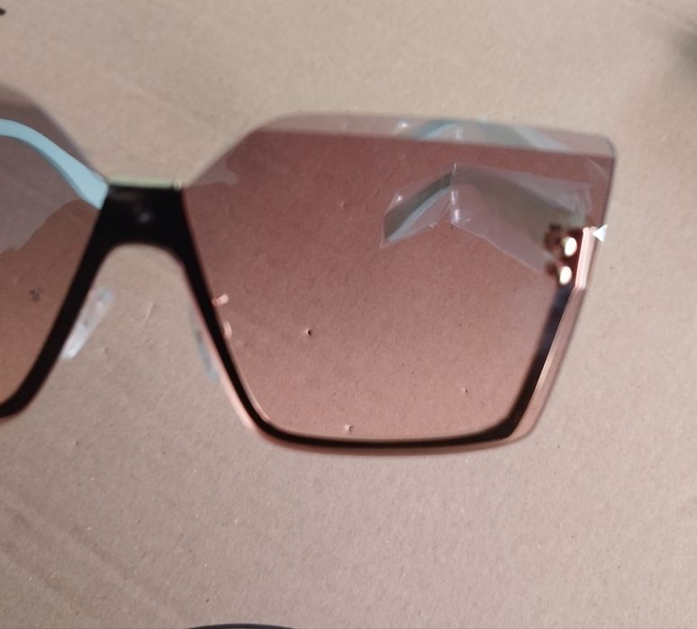 Нов модел дамски фешън очила