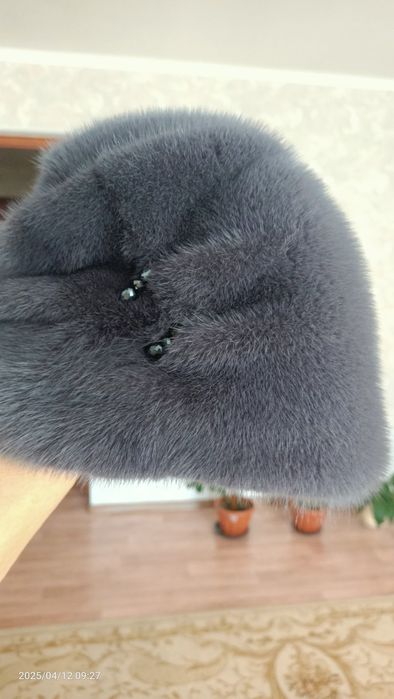 Продам шапку женская