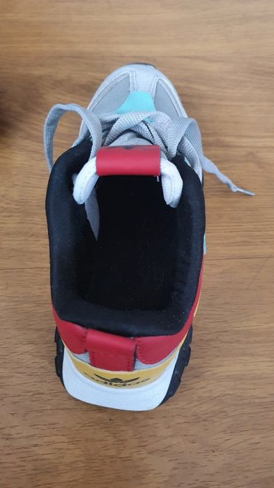 Децки маратонки.