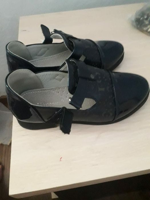 Туфли на девочку