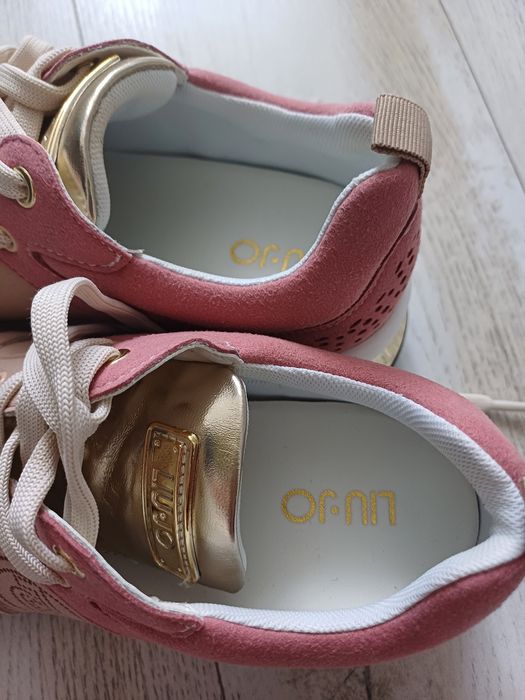 Adidași Liu Jo.   .