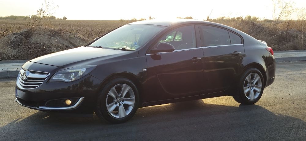 Автомобил Спешно Опел Инсигния Дизел  /Opel Insignia 2.0 turbo Ecoflex