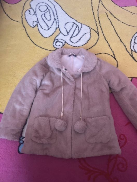 Palton fete 7-8 ani