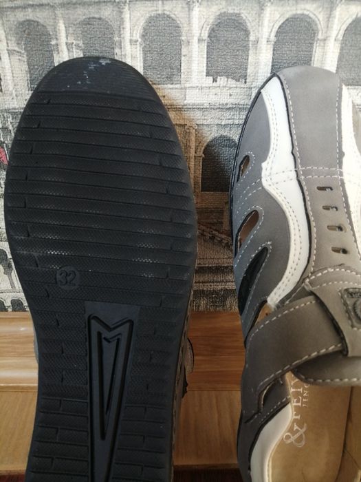 Продам сандали. Детские. Новые.