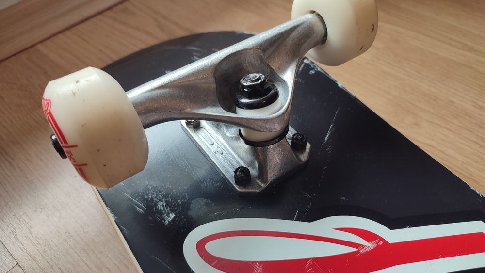 Skateboard complet Enuff Classic Logo 7.25" cu roti de 54mm