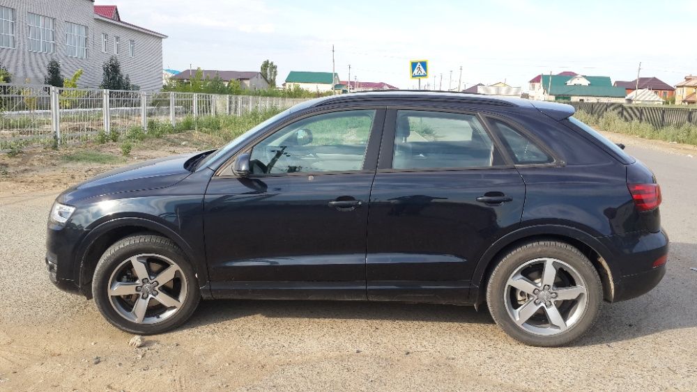 Продам срочно Audi Q3 2014 года