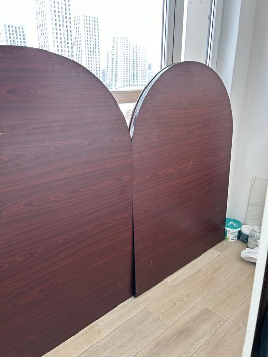 Продается стол  для зала.