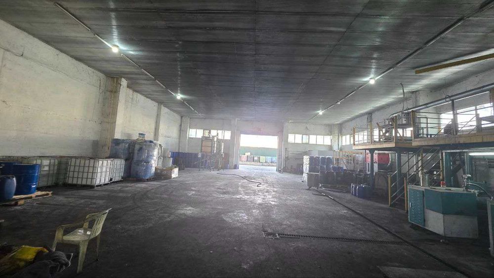 Bino+Yer maydoni(Omborxona yoki ishlab chiqarish,uy qurish uchun)