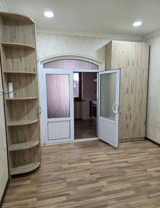 Сдается 3 комнатная квартира на Карасу 3. Пустая. 400 у.е.