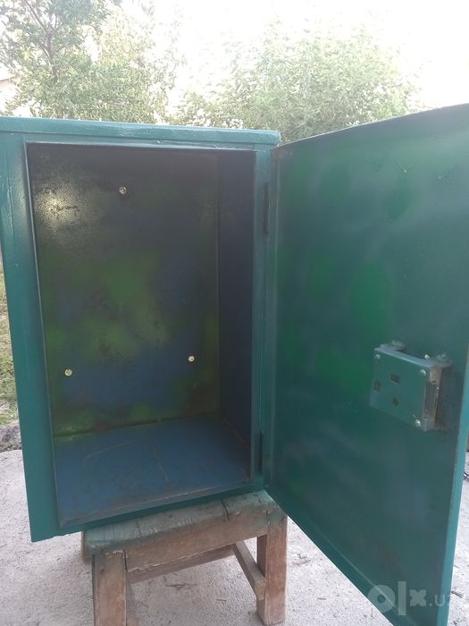 Продаются два железных ящика, советского производства.