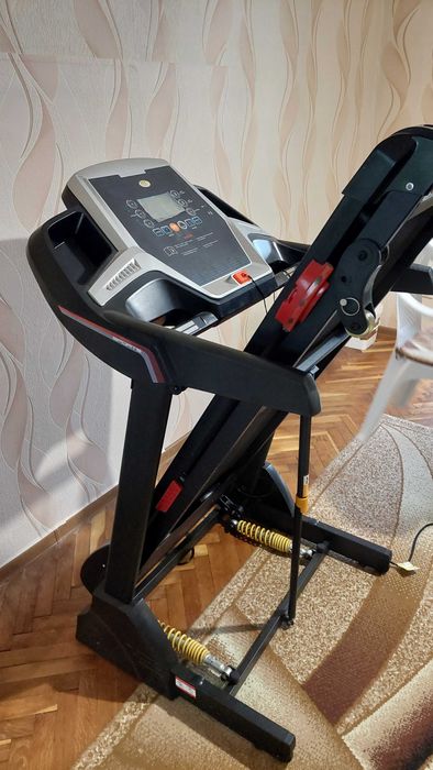 Бягаща пътека сгъваема – много запазена, с програми