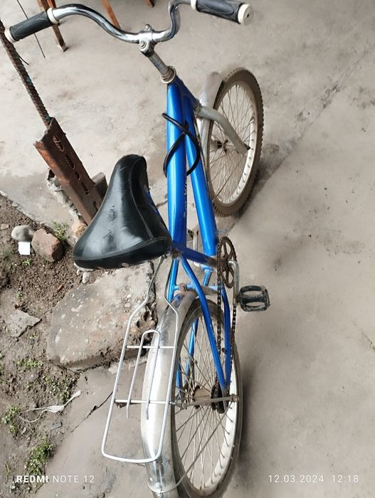 Детский велосипед сотилади