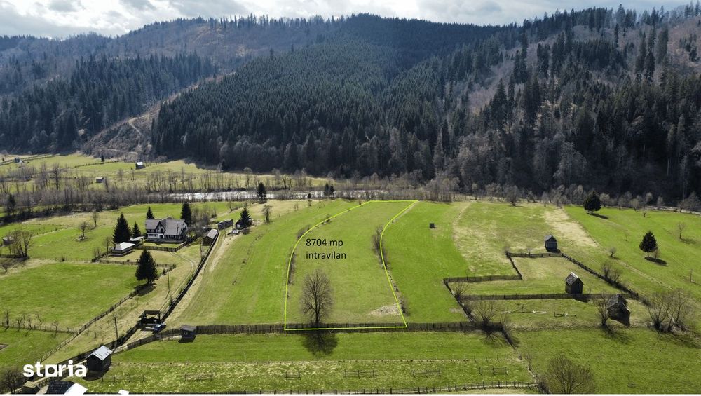 Vindem teren intravilan 8704 mp Vatra Moldovitei - Bucovina