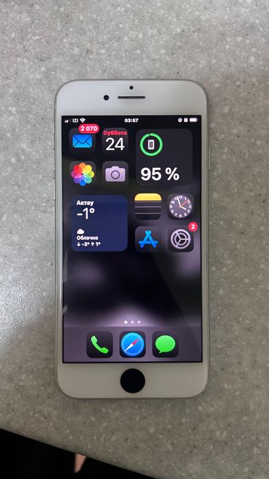 Обменяю Iphone se 2020