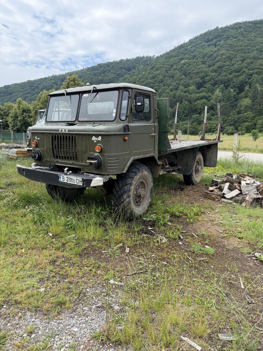 Продавам камиони 2 бр