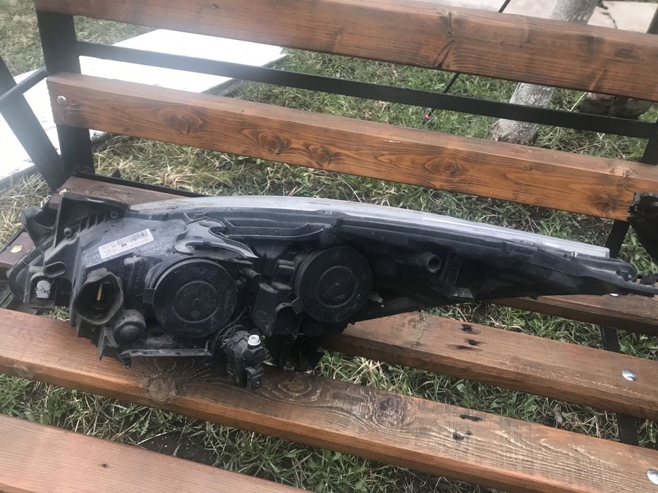 ляв и десен фар за пежо 3008  фарове за PEUGEOT 3008