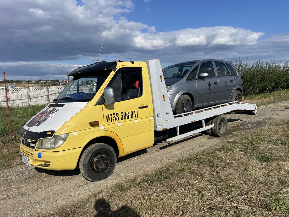Tractari auto non-stop  asistenta rutiera