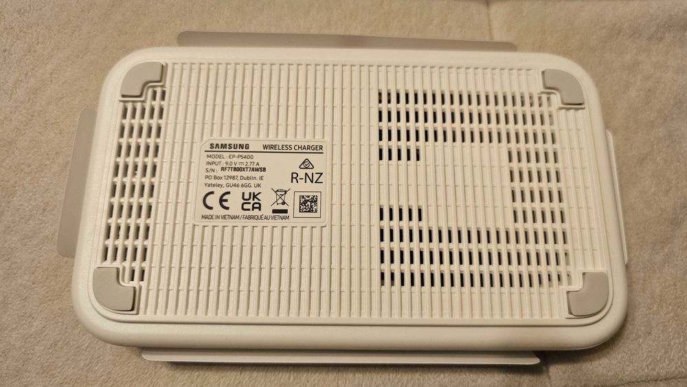 Безжично зарядно SAMSUNG Super Fast Wireless Charger Duo