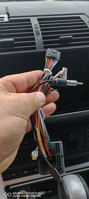 Кабел преходник за мултимедия