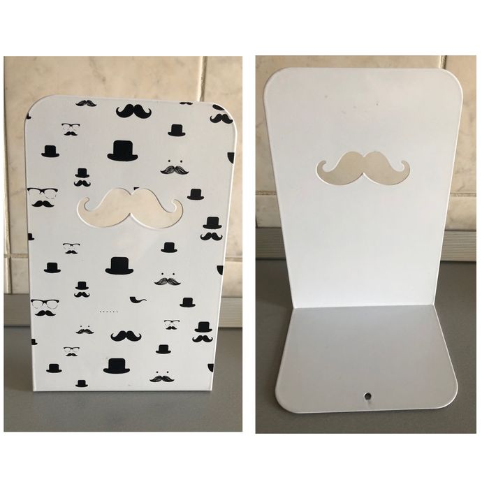 Suport susținere cărți - in biblioteca