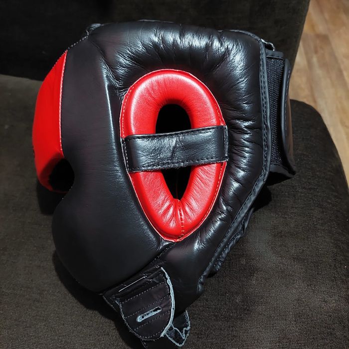 Боксёрский шлем Adidas