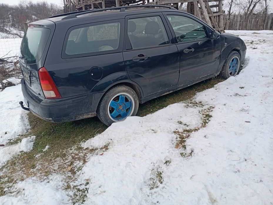 Vând Ford focus 1,6 2002
