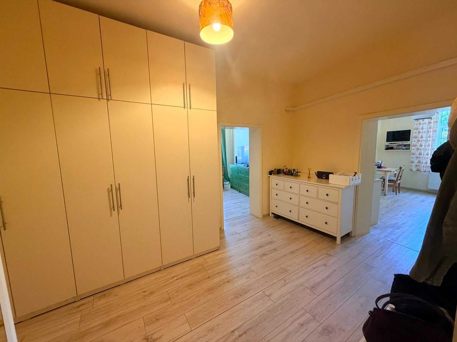 Proprietar inchiriez apartament 3 camere Traian 100mp