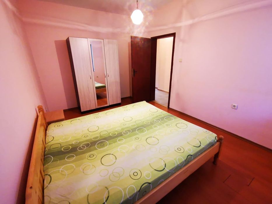 Двустаен апартамент в ж.к. Слатина.