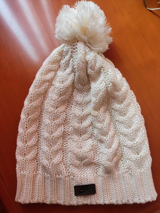 Зимна шапка Nike