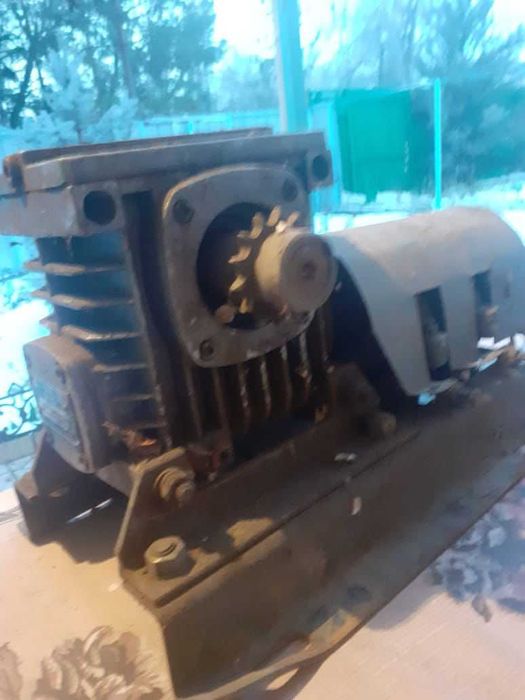 продам червячный редуктор