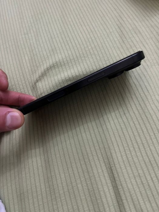 продам айфон 16 про