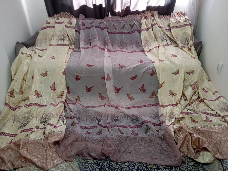 Шторы в комплекте сост.хорошее