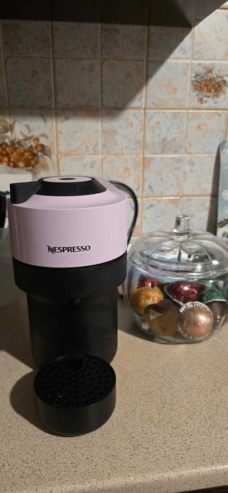 Espressor Nespresso Vertuo Pop Lila foarte putin folosit