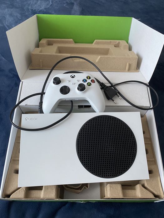 Продаю Xbox series S