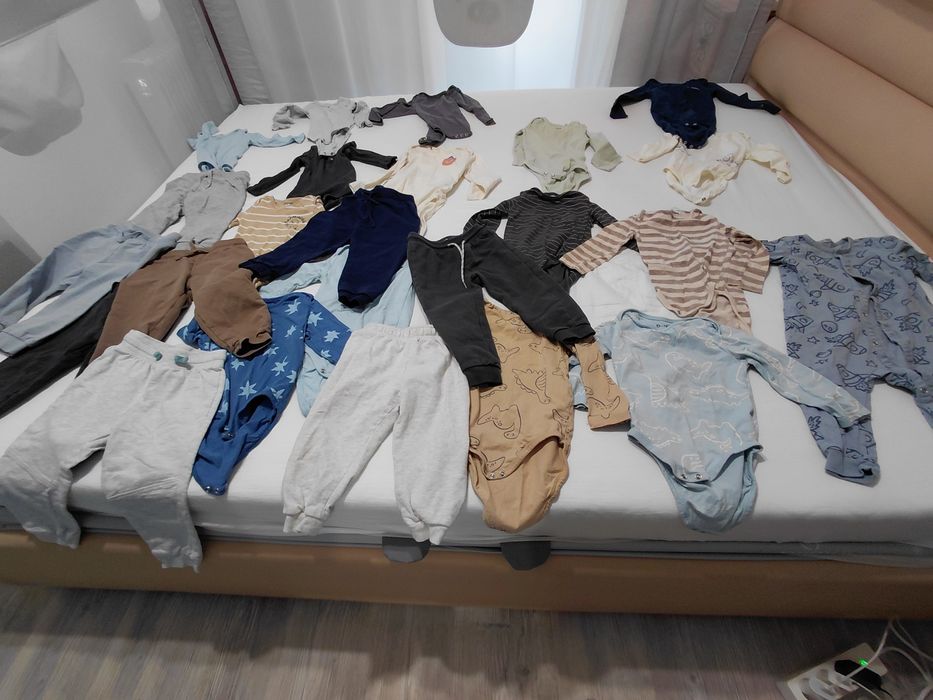 Vand lot haine baieti marimi 86, 92, 98