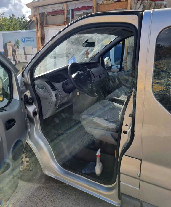Продава се Opel Vivaro 2.5 CDTI