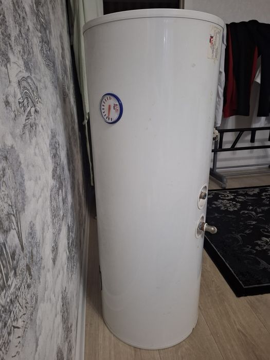 Продам  бойлер б/у 80л