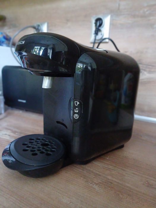 Еспресо кафемашина BOSH TASSIMO VIVY 2 + метална многократна капсула
